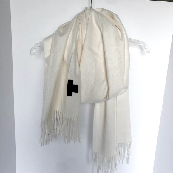 Large Scarf Shawl Wrap White - Picture 1 of 3